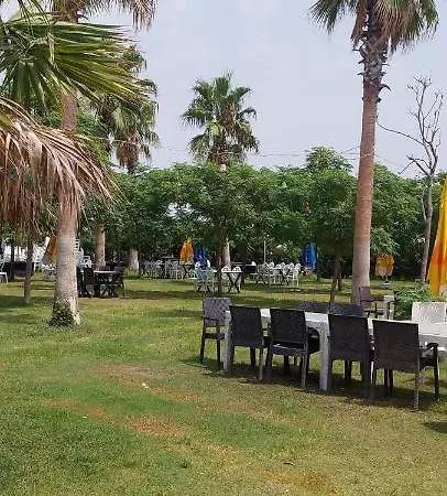 مكان تخييم Karavan Tosbik *