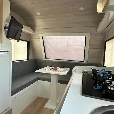 Karavan Tosbik
